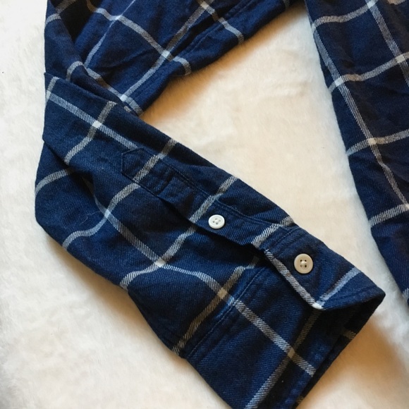 MUJI navy blue grid button down flannel shirt 🗣 - Picture 4 of 7